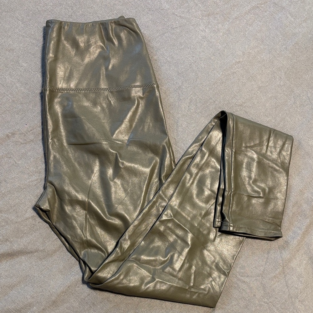 Aritzia Wilfred Free olive green faux leather leggings